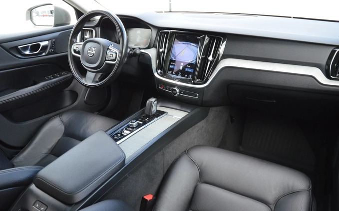 Volvo V60 Cross Country cena 135900 przebieg: 175000, rok produkcji 2021 z Zabrze małe 781